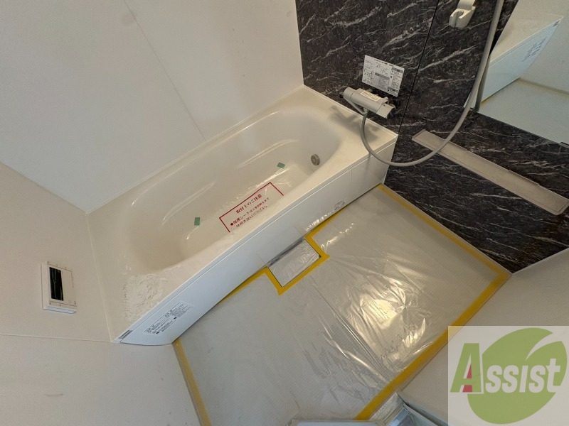 バス・シャワールーム　お風呂になります。一日の疲れを癒してくださいね。