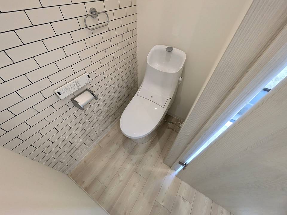 トイレ　トイレ