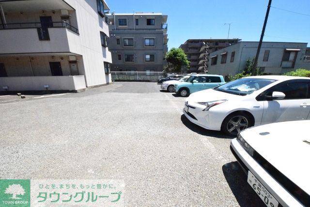 駐車場　駐車場