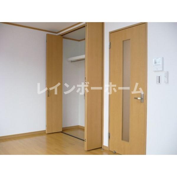 その他部屋・スペース　落ち着いて過ごせるお部屋なので、寝室にいかがでしょうか