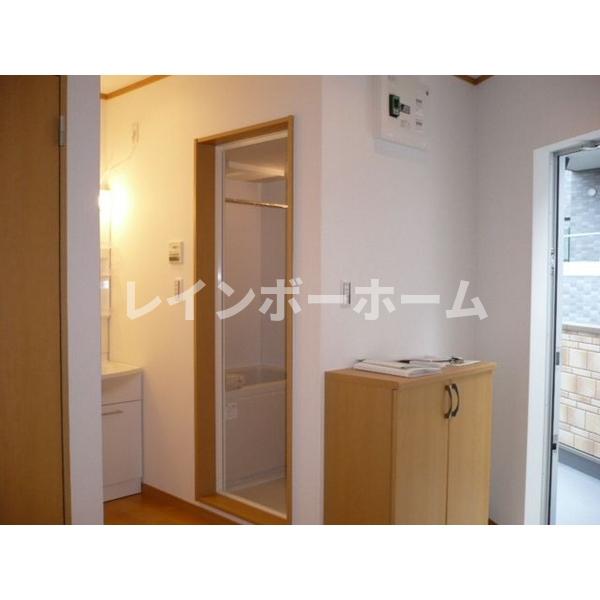 洗面設備　広い洗面スペース