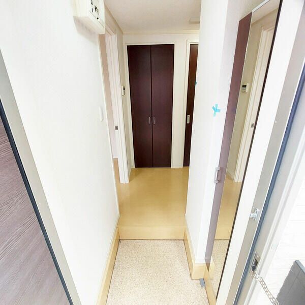 玄関　弊社は都内全域の物件をご紹介可能です！