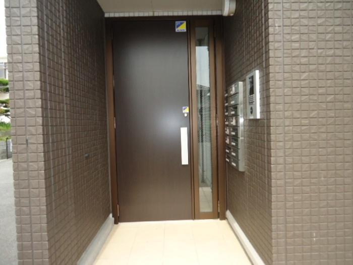 玄関　オートロックエントランス