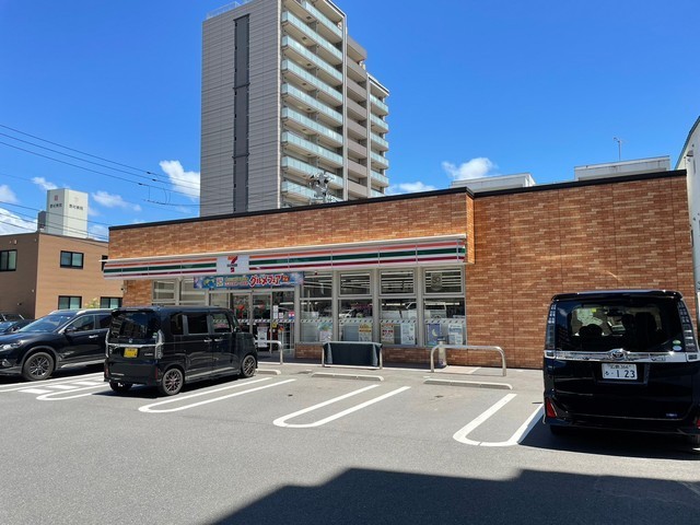 コンビニ　セブンイレブン広島祇園１丁目店（コンビニ）まで373m