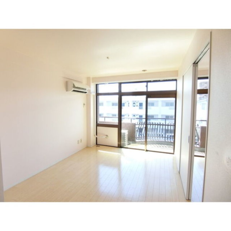 居室・リビング　図面と現状に相違がある場合には現状を優先