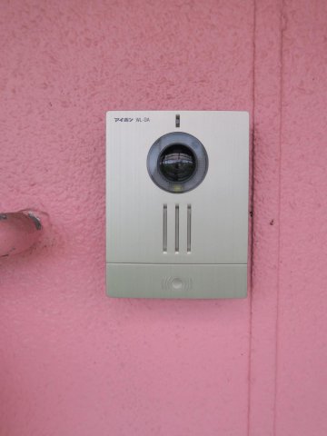 セキュリティ　モニター付きインターフォン、訪問者の確認が可能