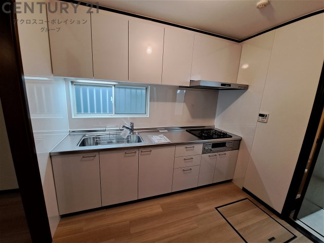 キッチン　収納豊富なシステムキッチン！