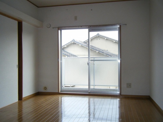 居室・リビング　※別部屋の写真です