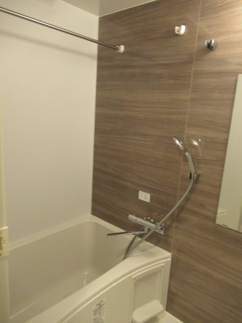 バス・シャワールーム　ゆったり過ごせるお風呂です