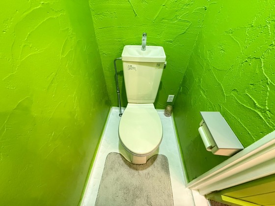 All Ages Apartmentのトイレ写真