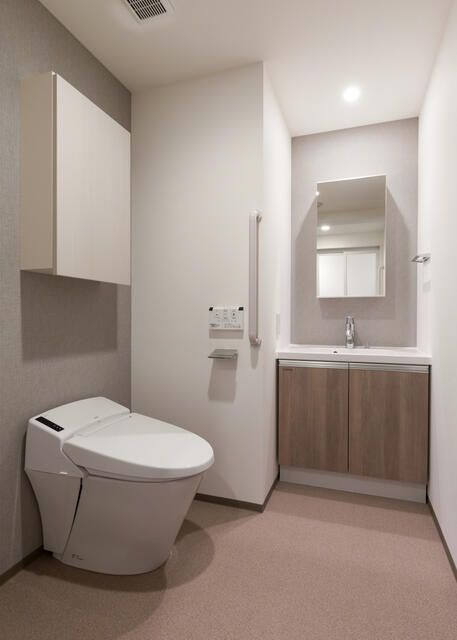 トイレ　落ち着いたトイレです