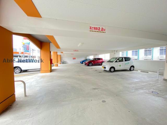 駐車場　駐車場