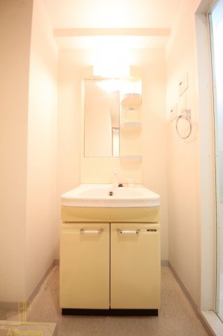 洗面設備　インベスト本町WEST