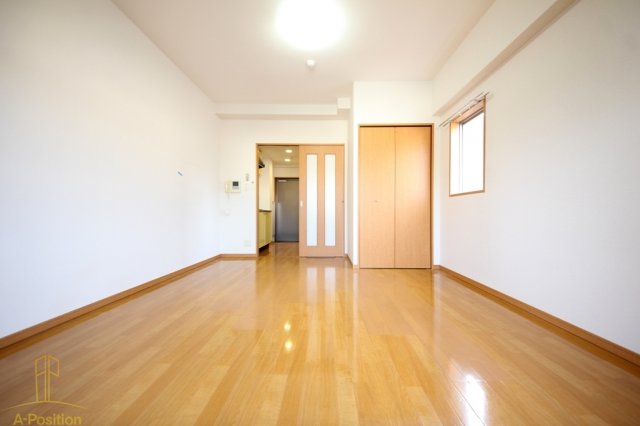 居室・リビング　インベスト本町WEST