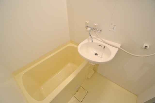 バス・シャワールーム　バスルーム