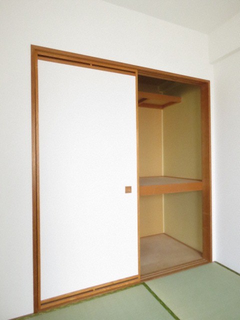 収納　大きめの収納完備しています♪