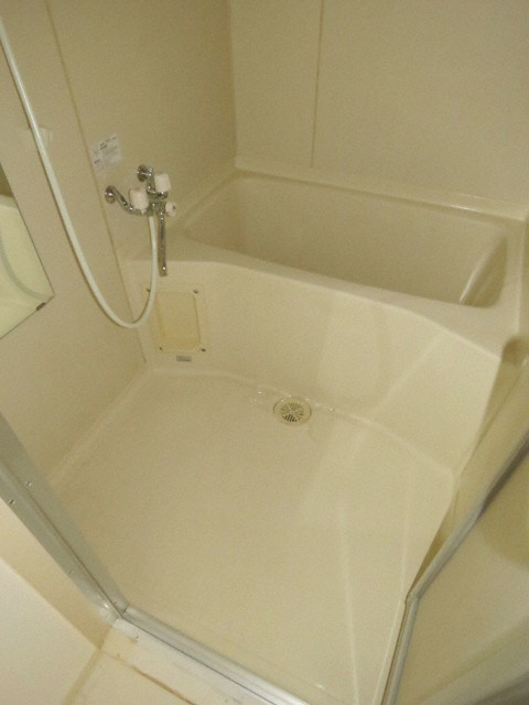 バス・シャワールーム　広々とした浴室で快適お風呂ライフ♪