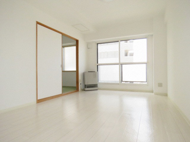 居室・リビング　リフォーム済みのお部屋です♪