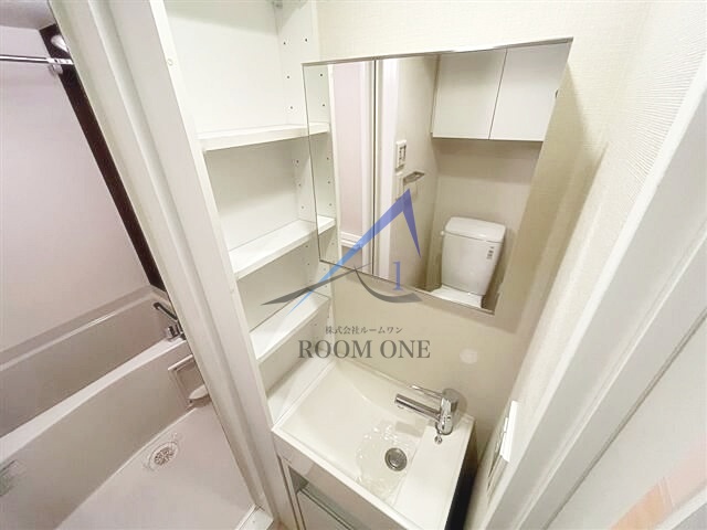 洗面設備　独立洗面台です。