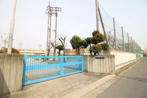 中学校　堺市立旭中学校（中学校）まで1629m