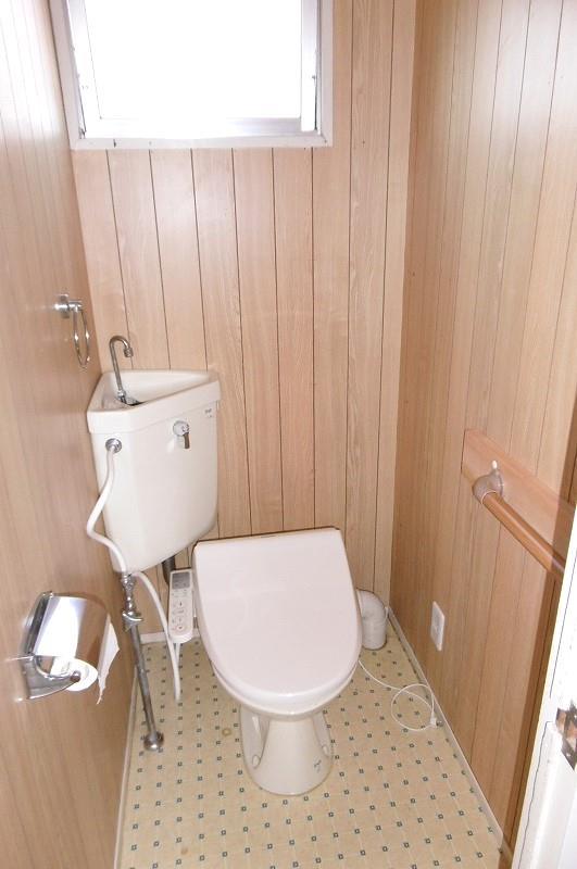 トイレ　温水洗浄暖房便座