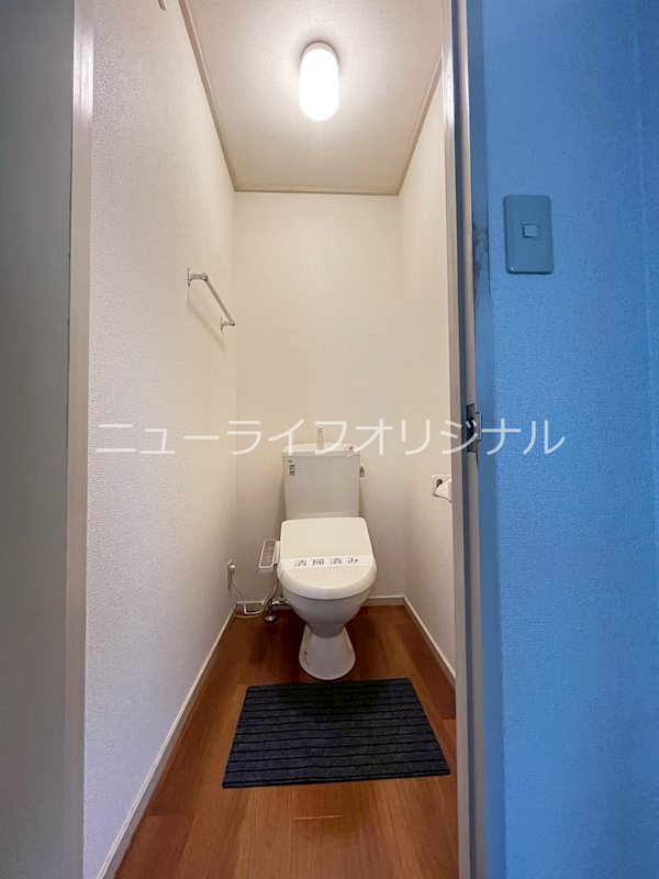 トイレ　あると嬉しい温水洗浄便座付き♪