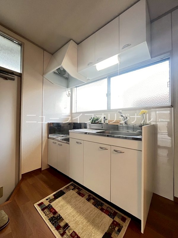 キッチン　コンロは設置幅・ガスの種別を確認の上、ご用意下さい