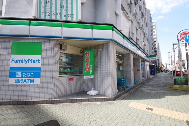 コンビニ　ファミリーマート　栄武平通店（コンビニ）まで34m