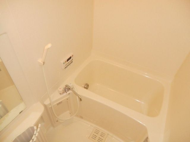 バス・シャワールーム　追焚・乾燥機付き浴室