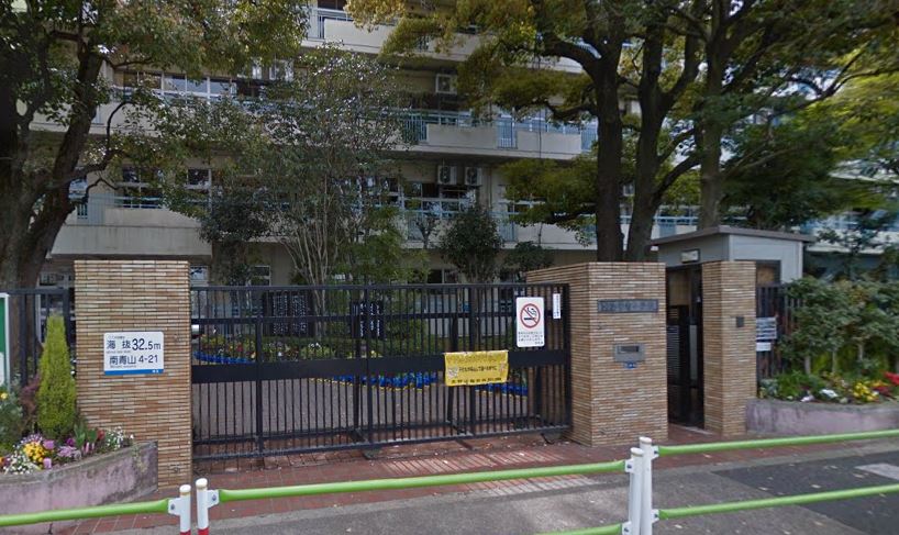 小学校　港区立青南小学校（小学校）まで609m