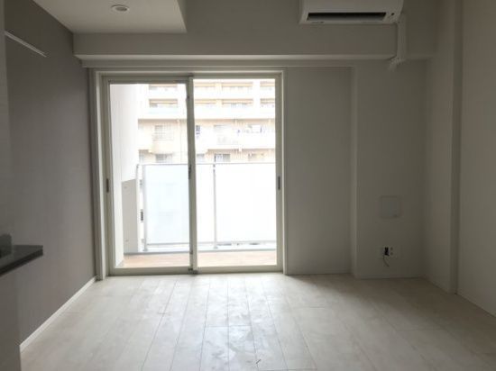 居室・リビング　別号室参考写真です