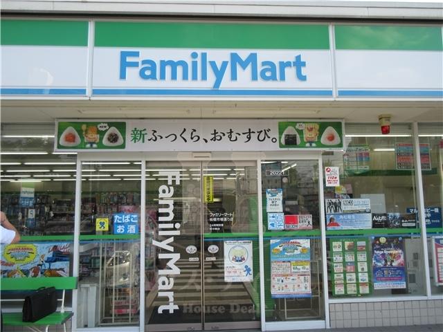 コンビニ　ファミリーマート板橋市場通り店（コンビニ）まで475m