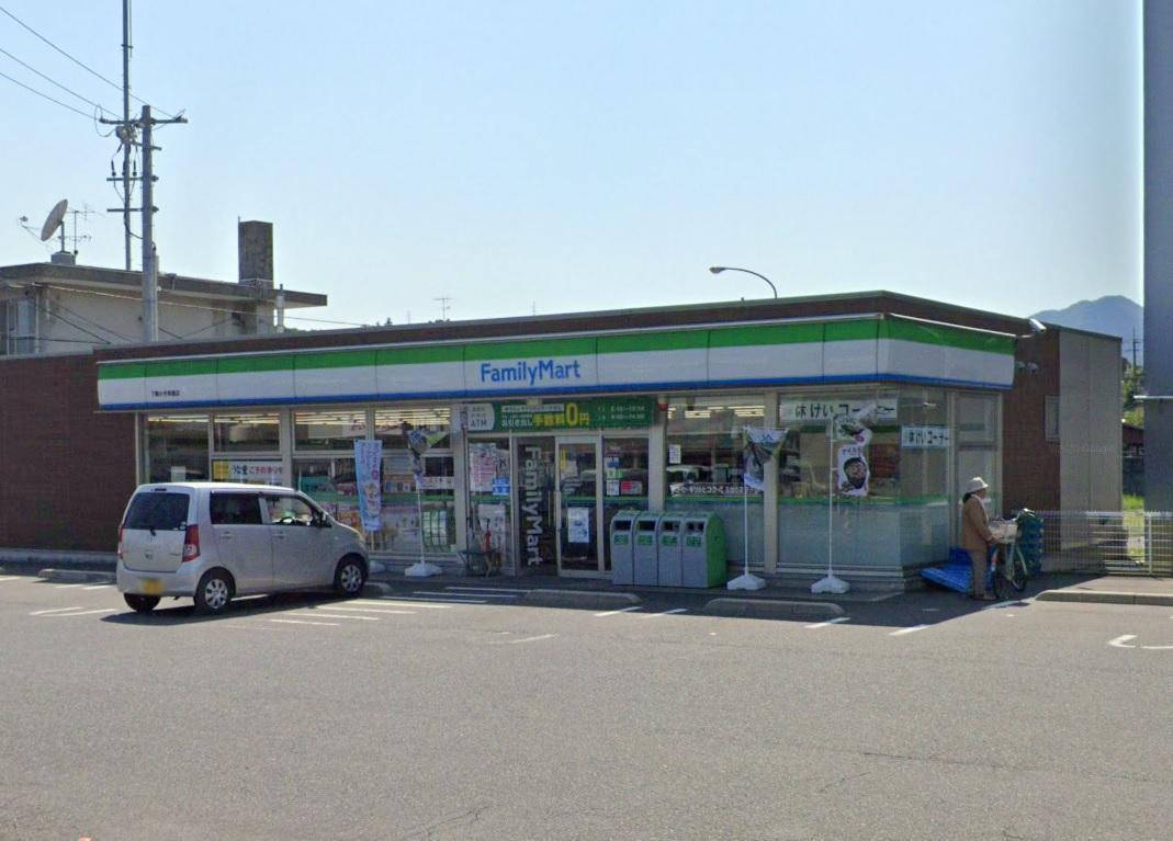 コンビニ　ファミリーマート下関小月茶屋店（コンビニ）まで850m