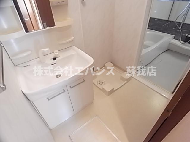 洗面設備　コンパクトで使いやすい洗面所