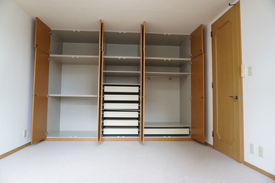 収納　クローゼット完備