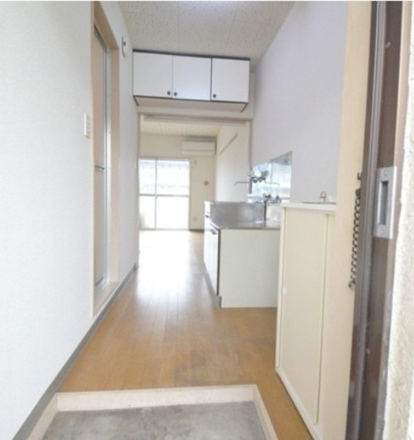 玄関　他部屋参考。