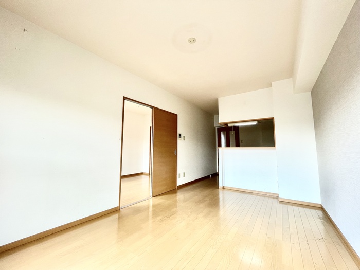 居室・リビング　※同タイプ、他号室の写真です。