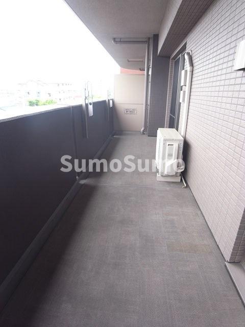 バルコニー　お洗濯にも便利なバルコニー付き