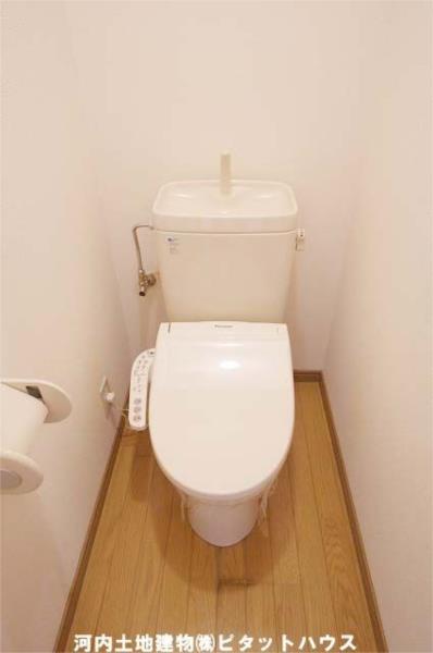 トイレ　温水洗浄便座※類似室内