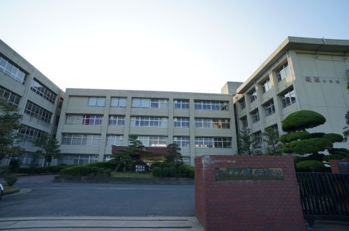 中学校　橿原中学校（中学校）まで820m