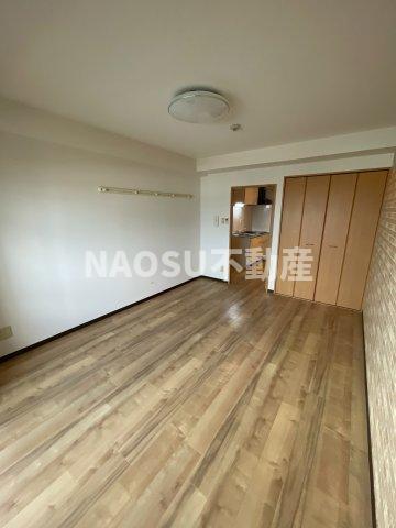 居室・リビング　コンパクトで使いやすい洋室です