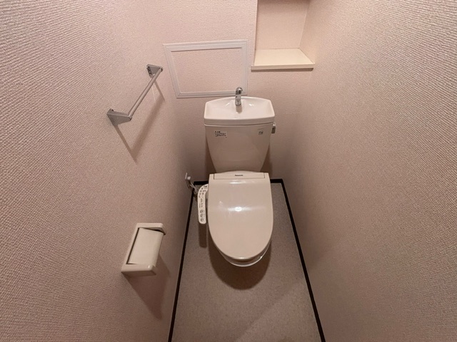 トイレ　※同施工会社のイメージ写真※