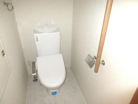 トイレ　別室参考画像