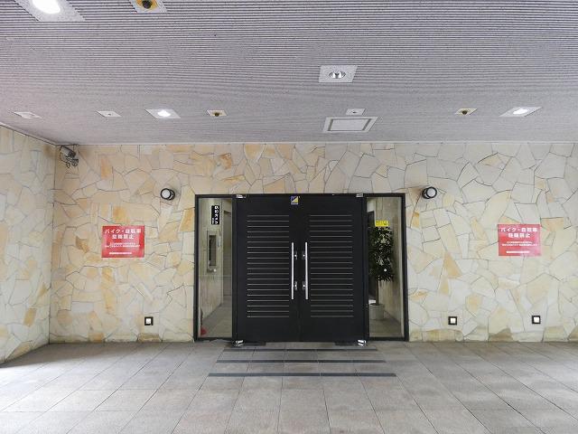 エントランス　エントランス