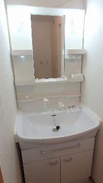 洗面設備　シャワー付でお掃除が楽チン♪