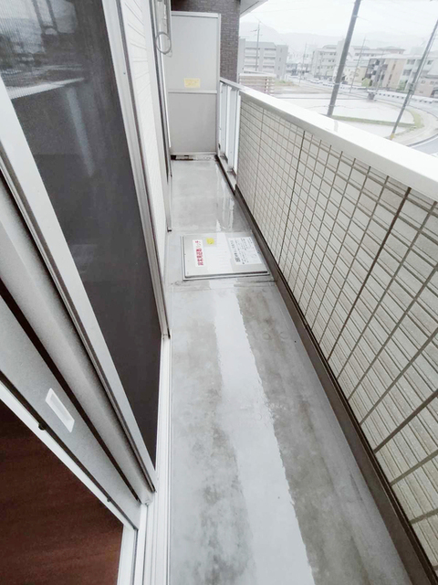 バルコニー　バルコニー