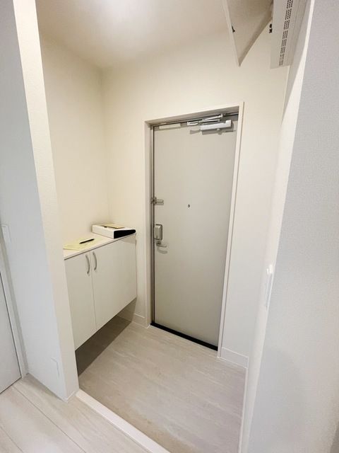 玄関　玄関にはシューズボックスがございます