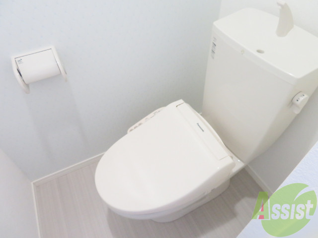 トイレ　各機能付きのトイレですので、安心してご利用いただけます。