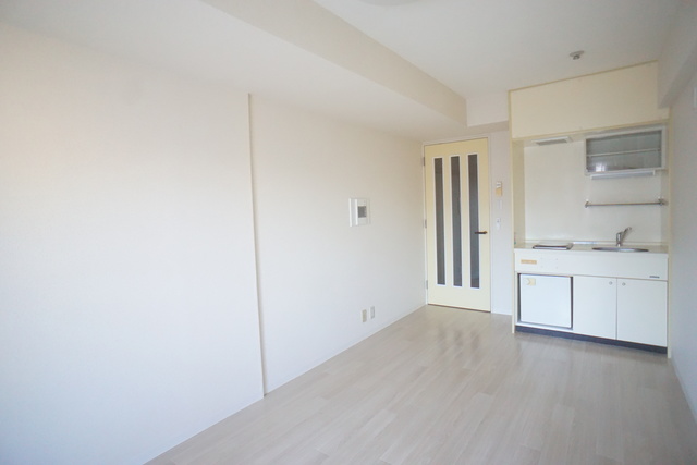 その他部屋・スペース　フローリング調の清潔感あるお部屋☆