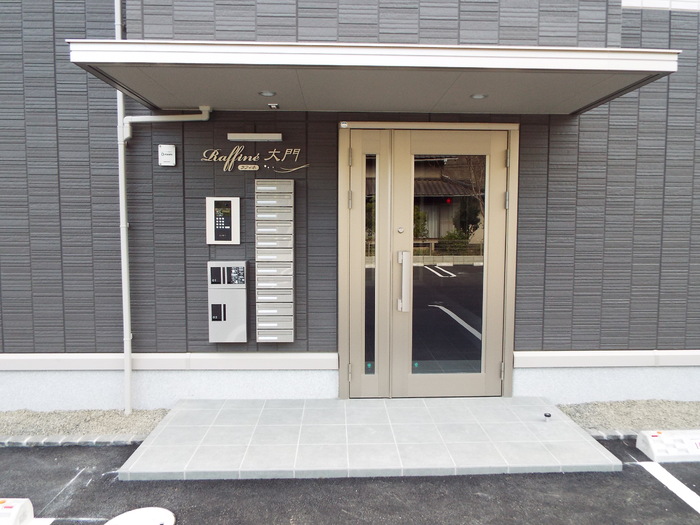 エントランス　毎日通るエントランスはこのようになっています